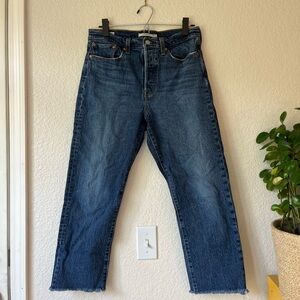 Levi’s Wedgie Straight raw hem jeans 29Wx28